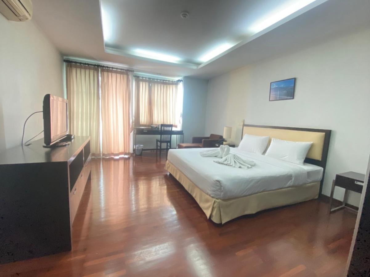 The Park 304 Executive Serviced Apartment Si Maha Phot Dış mekan fotoğraf