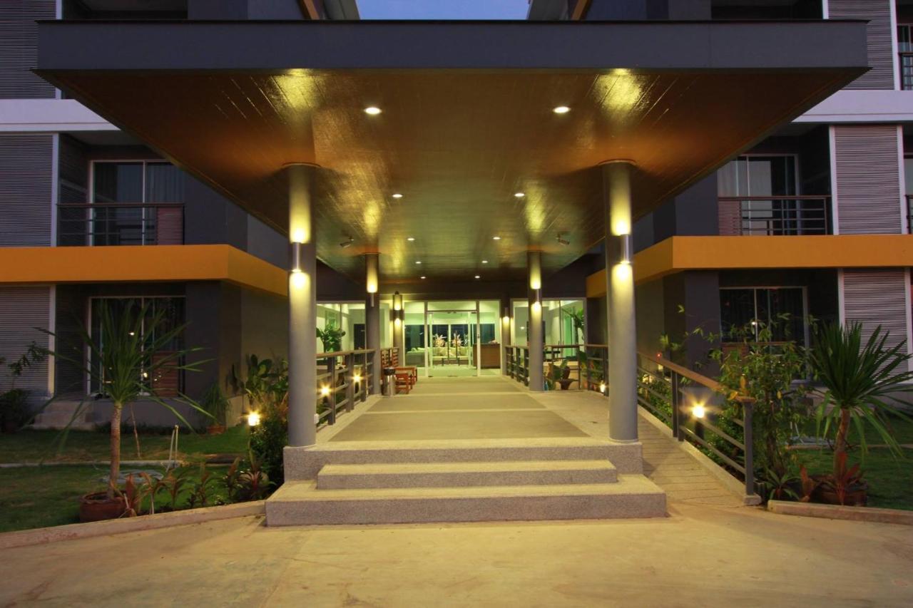 The Park 304 Executive Serviced Apartment Si Maha Phot Oda fotoğraf