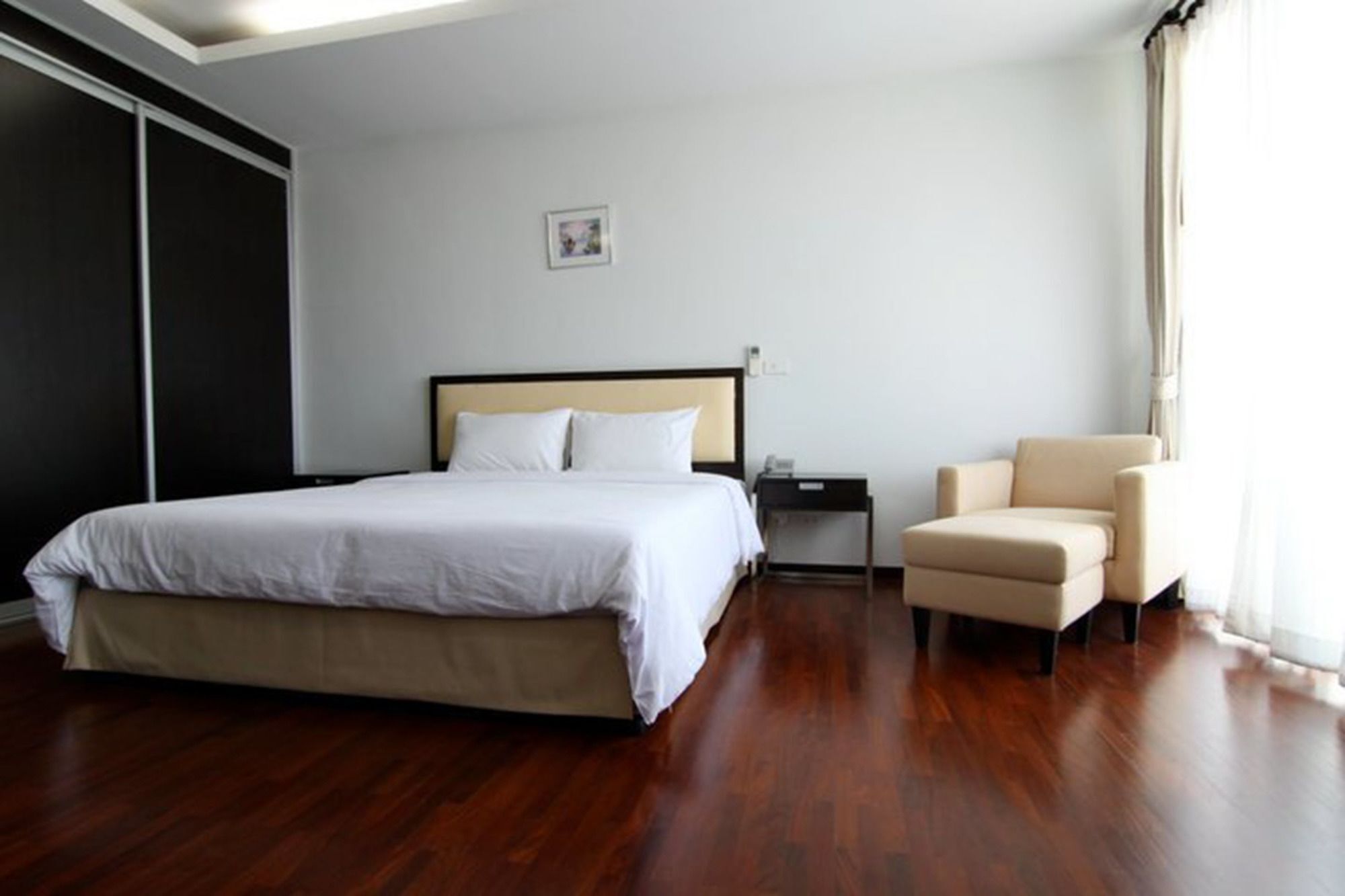 The Park 304 Executive Serviced Apartment Si Maha Phot Dış mekan fotoğraf